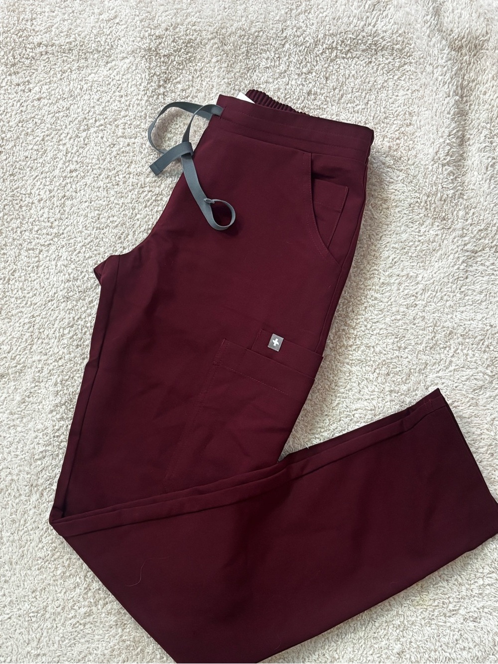 FIGS Yola High-Rise Slim Scrub Pant in burgandy size XXS NWOT